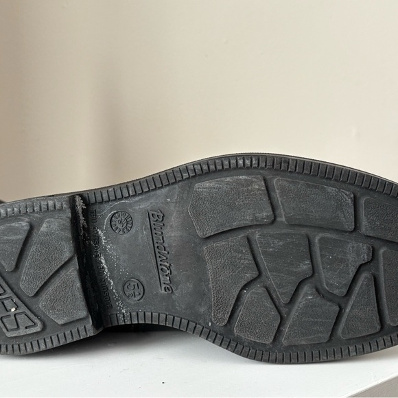 Black Leather Women’s square toed  Chelsea Boots - Picture 4 of 4